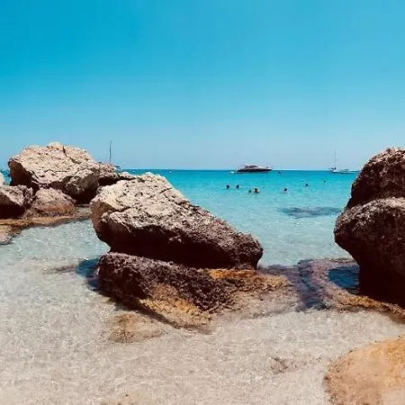 فيلة Konnos Beach No 5 *